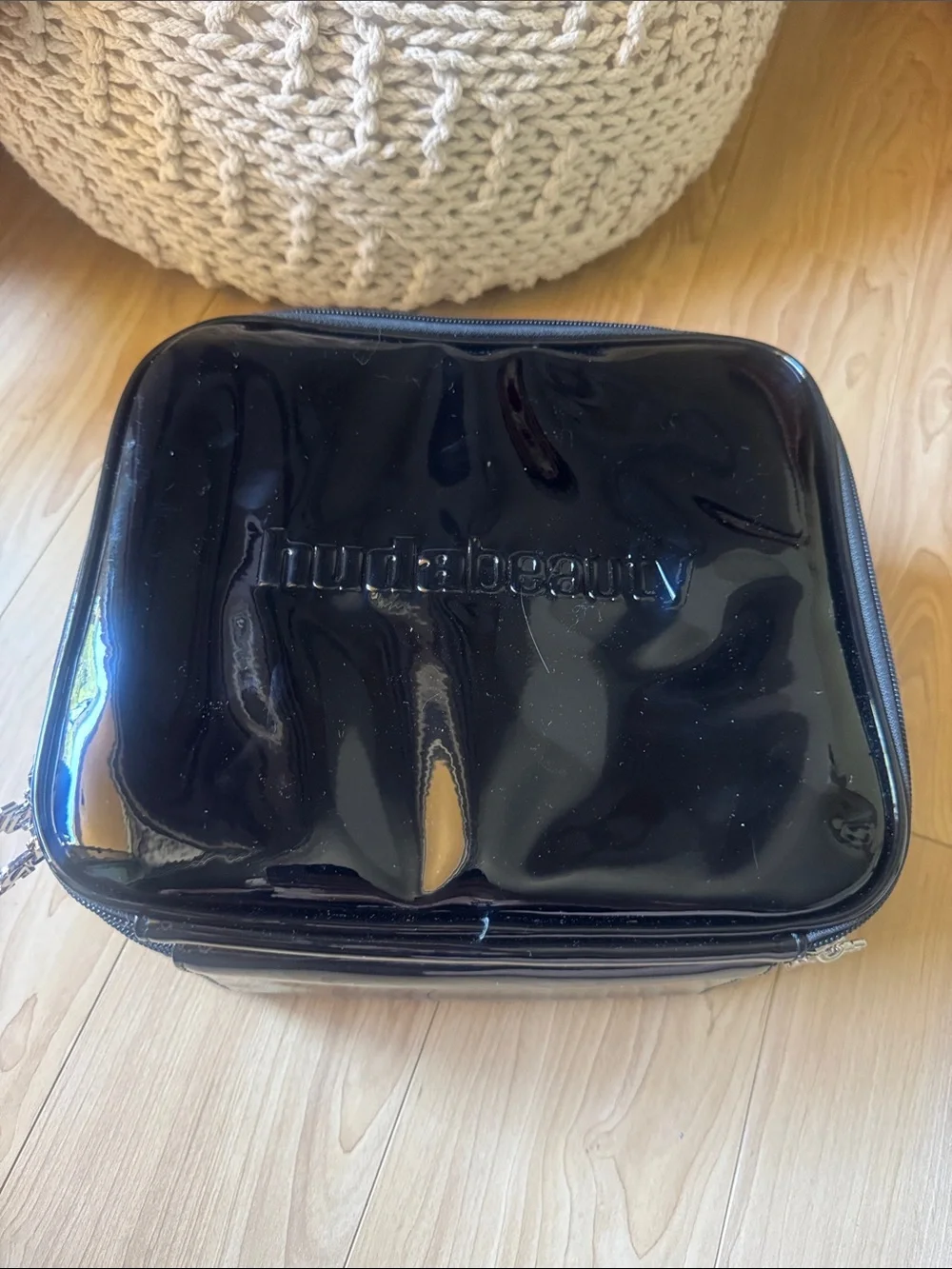 HUDA BEAUTY compact huda